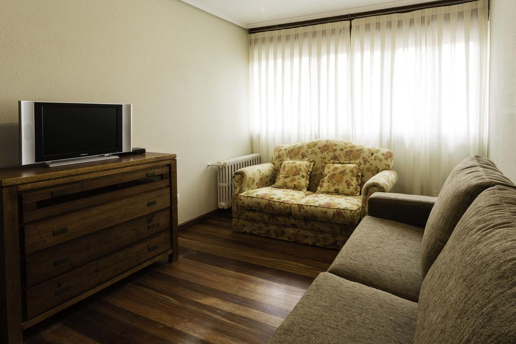 Apartamentos Cotiello ยาเนส ภายนอก รูปภาพ