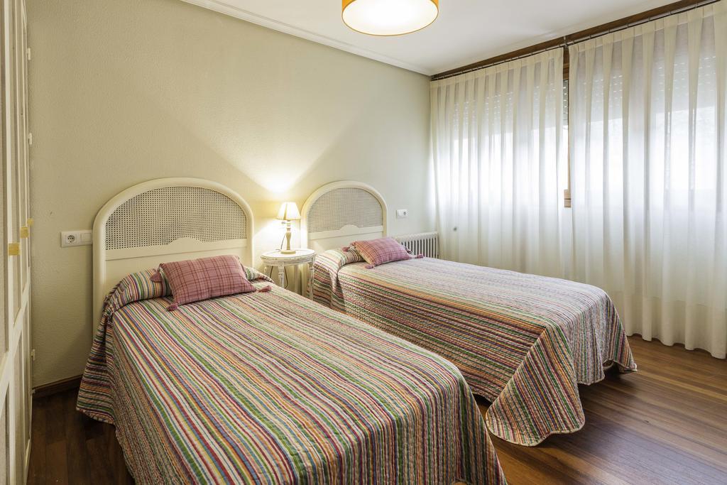 Apartamentos Cotiello ยาเนส ภายนอก รูปภาพ